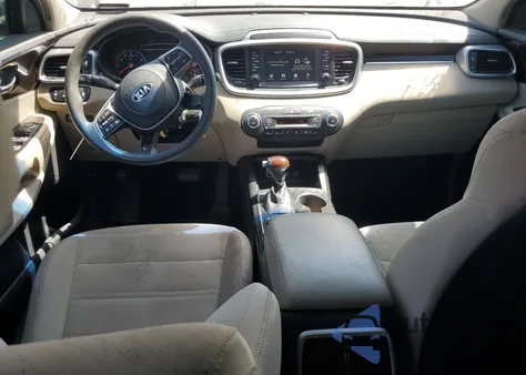 2019 Kia Sorento Lx из США, поврежденный, VIN 5XYPG4A54KG546258